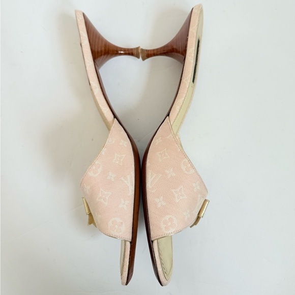 Louis Vuitton Vintage Leather Pink Gold Monogram Bowtie mid heel mules EU 40.5 - Picture 5 of 10